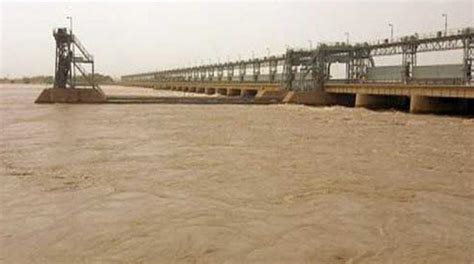 Heavily Silted Guddu Kotri Stretch Caused Sindh Flooding