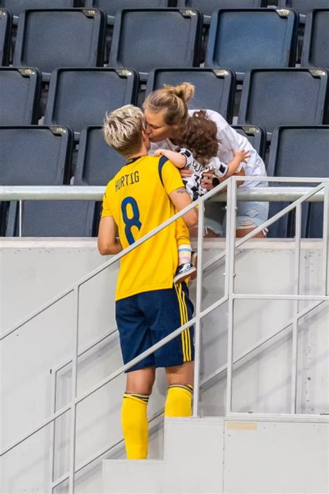 10 Hot Sexy Lina Hurtig Bikini Pics