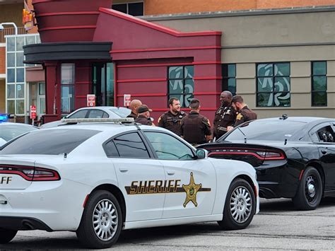 Suspect comes forward after shooting at Glenbrook Mall in Fort Wayne