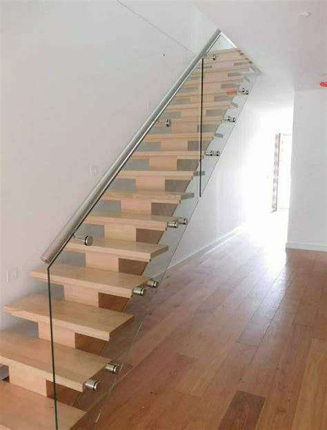 Silver Stairs SS Glass Stair Railing With Round Brekt Material Grade