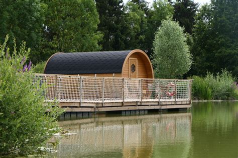 Les cabanes flottantes Logement insolite à Givrauval GreenGo