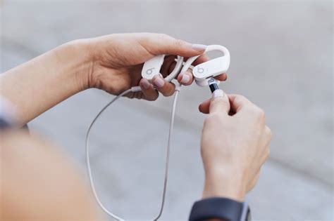 Best Buy: Beats Powerbeats High-Performance Wireless Earphones White ...