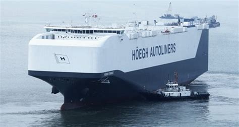 Worlds Largest Car Carrier Ship In Southampton Heart Hampshire