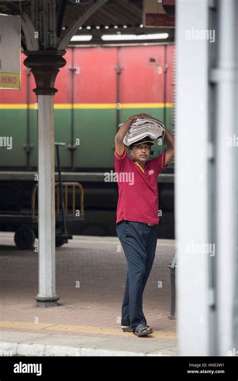 Vendor Selling Newspapers Kandy Railway Station Kande Sri Lanka