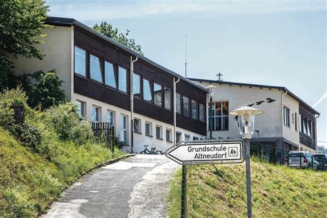 Schönau Sanierung der Grundschule ist wie eine Wahl zwischen Pest und