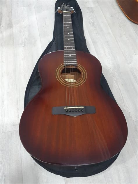 Greg Bennett Guitar rarely used, Hobbies & Toys, Music & Media, Musical ...