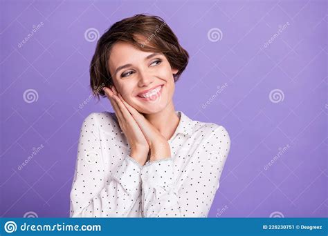 Portrait Of Nice Brunette Short Hairdo Optimistic Lady Hold Hands Look