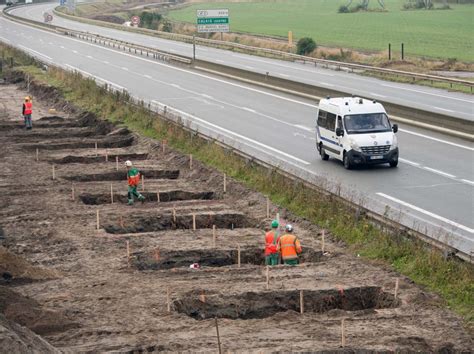 Photos Calais Les Premi Res Images De La Construction Du Mur Anti