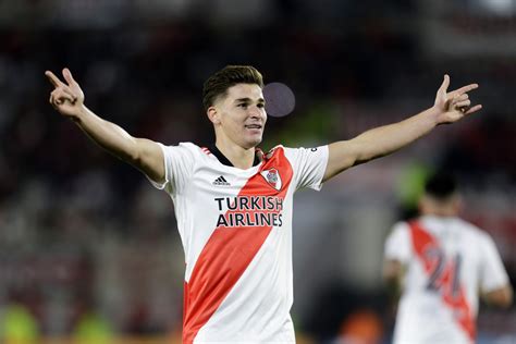 Vk La Red Social Rusa Que Publica Las Fotos Hot De Famosas Infobae