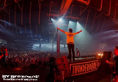 Slike Thunderdome Years Of Hardcore Jaabeurs