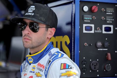 Nascars Chase Elliott Perplexed Amid Rough Season Usa Insider