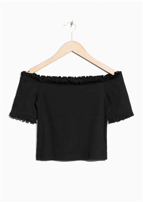 Baby Overlock Crop Top £35 And Other Stories What To Wear On A First