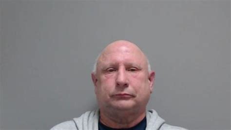 Robert Lynn Feasel A Registered Sex Offender In Findlay Oh At