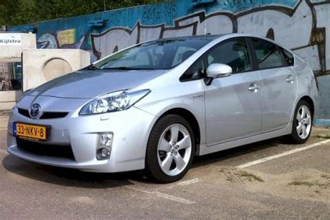 Toyota Prius 18 Hsd Executive 2010 Review Autoweek