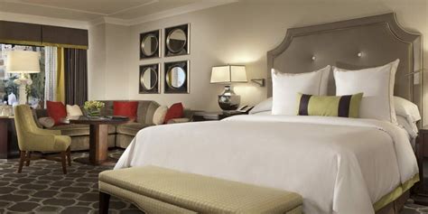 Best Rooms at Caesars Palace Las Vegas – Caesars Palace Rooms Explained!