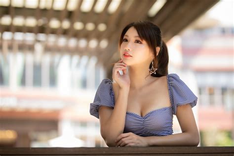 871721 4K Asian Bokeh Hands Brunette Girl Blouse Rare Gallery HD Wallpapers