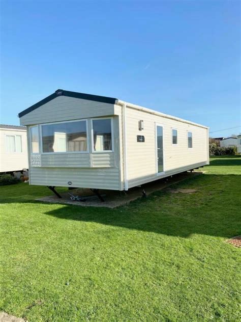 Bargain 12ft Static Caravan at Bunn Leisure close to Chichester, Portsmouth, | in Selsey, West ...