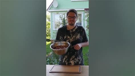 Копчено-вареный рулет из курицы станет центром притяжения вашего стола ...