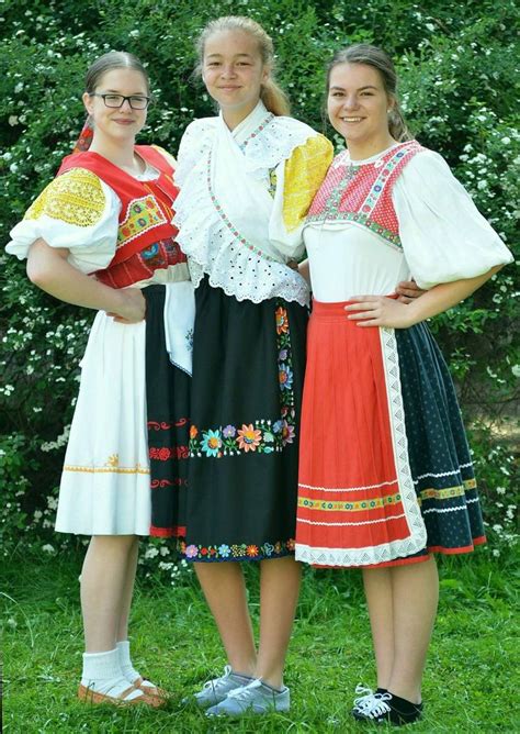 Pin by Josie Linda Toth on Slovakia costume | Folk costume, Fashion ...