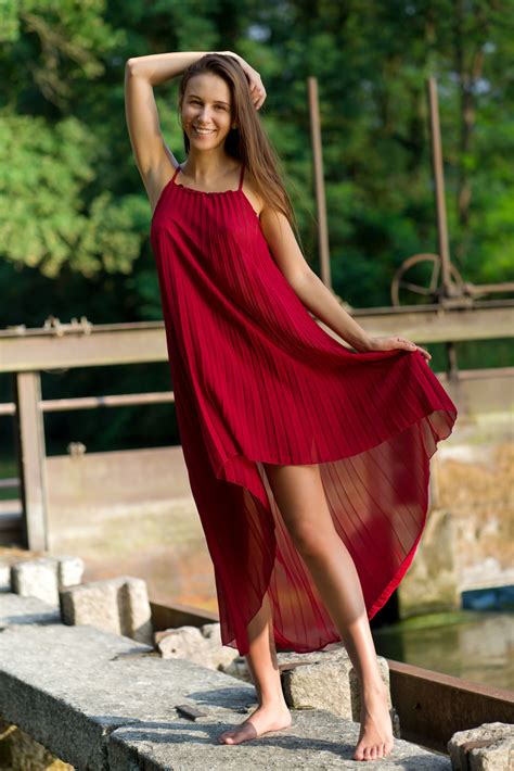 Alluring Babe Alisa Amore Shows Her Stunning Tits While Fully Naked Outdoors CoedCherry