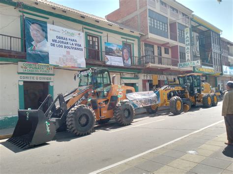 ABI FNDR Entrega Maquinaria Pesada A Punata Para Obras De