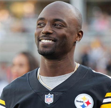 Santonio Holmes Speaking Fee And Booking Agent Contact