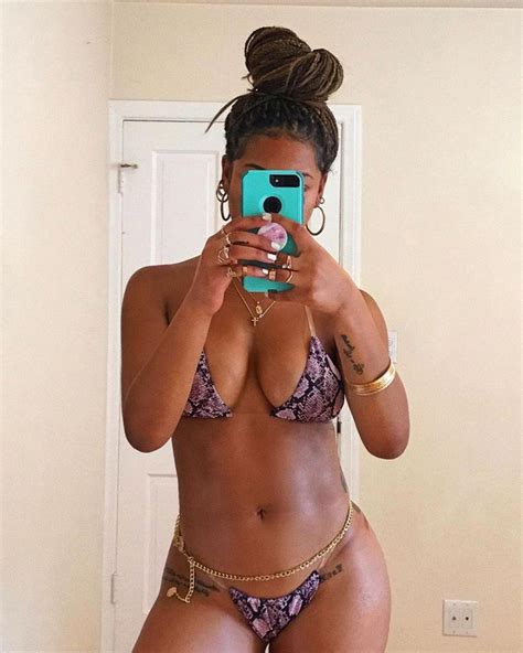 7 Hot Sexy Skye Townsend Bikini Pics