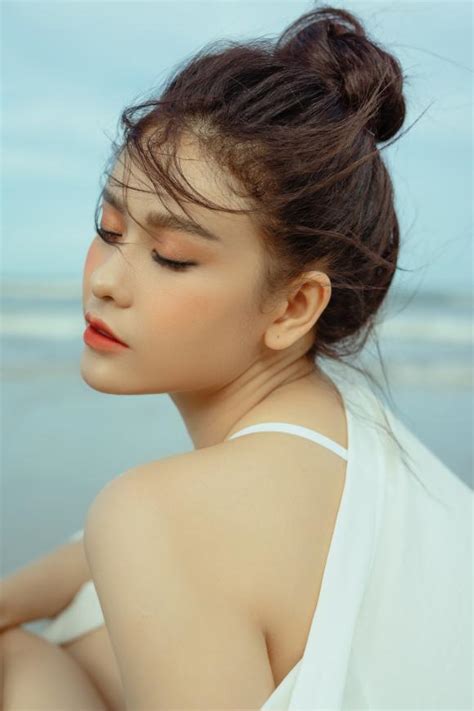 G I Con Tr Ng Qu Nh Anh Y T T Khi Di N Bikini B C L A