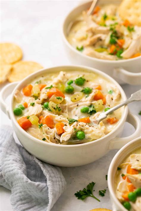 Healthy Chicken Pot Pie Soup (One Pot + Dairy Free) | Lauren Fit Foodie