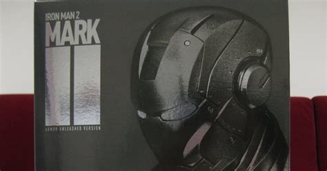 DeSMOnd Collection Hot Toys Iron Man Mark II Armor Unleashed Version