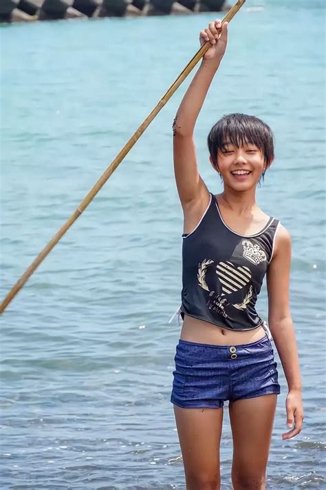 画像あり AIが着衣の女の子を全裸にしてくれるサイトw こんなんあるんかw 生活の備蓄庫 Nude photo Women Female