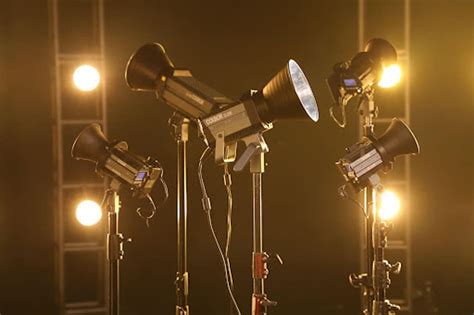 Everything to Know about Lighting for Filming Videos - UrbanMatter