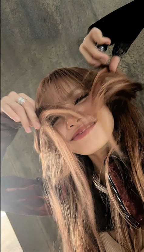 Lisa Blackpink Hair Styles Dreadlocks Beauty