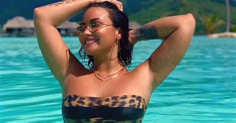 Demi Lovato Poste Una Foto En Bikini Sin Photoshop Y Reflexion Adivin Qu Es Celulitis