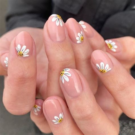 30 Stunning Short Nails Ideas And Designs May The Ray