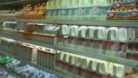 China scrambles to salvage reputation amid milk scandal