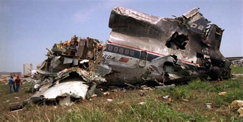 Crash of a Lockheed L-1011-385 TriStar 1 in Dallas: 135 killed | Bureau of Aircraft Accidents ...