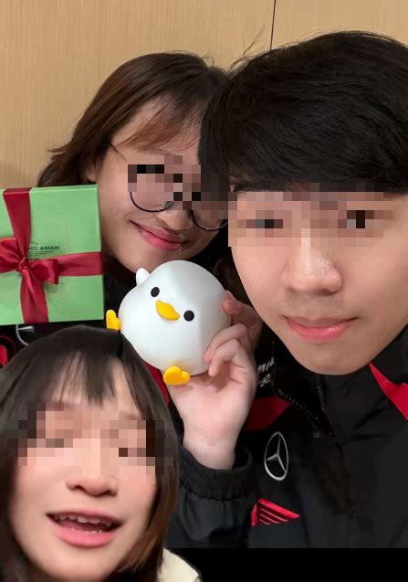 Bị tố đào mỏ lợi dụng bạn trai tuyển thủ hot TikToker lên video phân bua