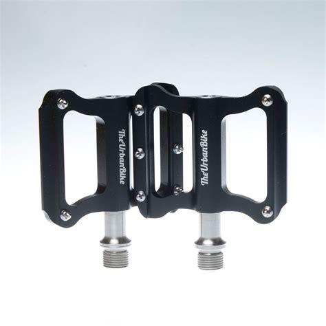 The Urban Bike Titanium Pedals bicycle - worldwide shipping