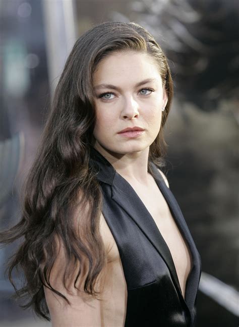 Alexa Davalos Nude Pictures Rating