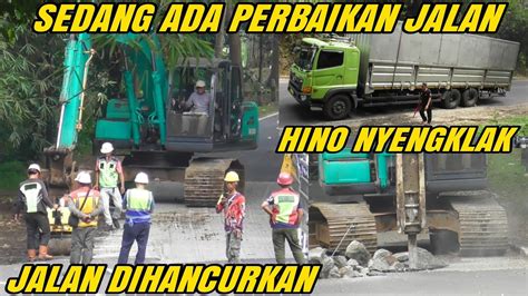 Tanjakan Batununggul Sedang Ada Perbaikan Jalan Tronton Wingbox Hino