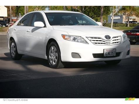 2010 Super White Toyota Camry Le 108703210 Photo 8