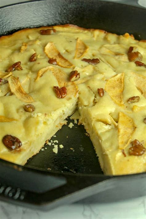 Kentucky Apple Skillet Cake