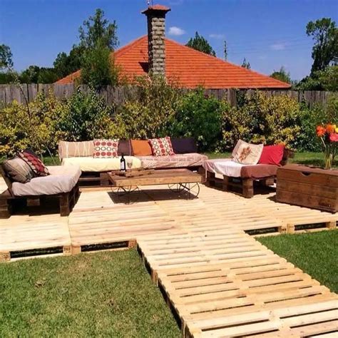 40 Cheap Diy Pallet Deck Ideas To Save Money Diy Backyard Patio