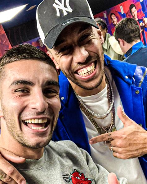 433 on Twitter: "Look who showed up in Barça’s dressing room 😁 🤳 ...