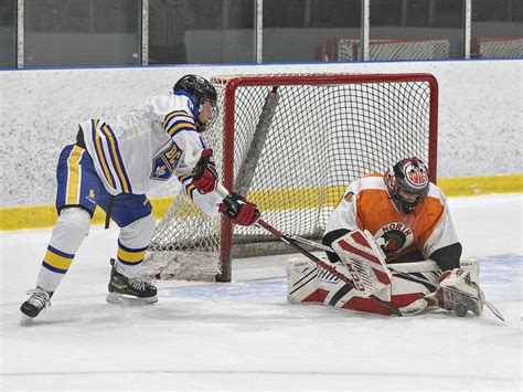 Mustangs Boys Hockey Team On Three Game Win Streak Wallaceburg Courier Press