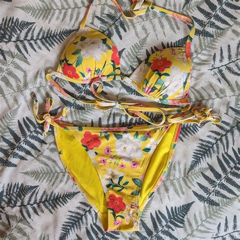 New Look Floral Bikini Set Size Gorgeous Yellow Depop