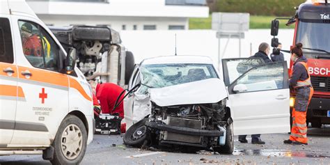 Schwerer Verkehrsunfall Auf Der B In D Lsach Dolomitenstadt