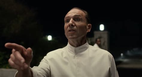 Ralph Fiennes Gives His Victims A Head Start In Clip From The Culinary