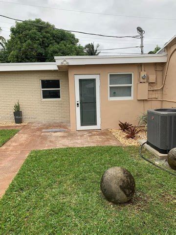 707 NE 15th St Unit B Fort Lauderdale FL 33304 Realtor